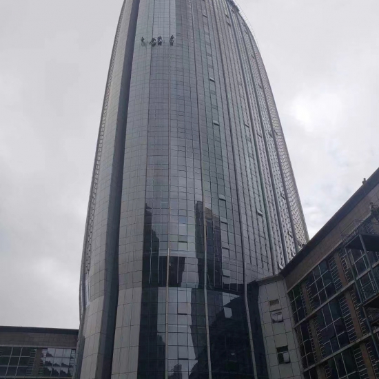 幕墙高空清洁保养