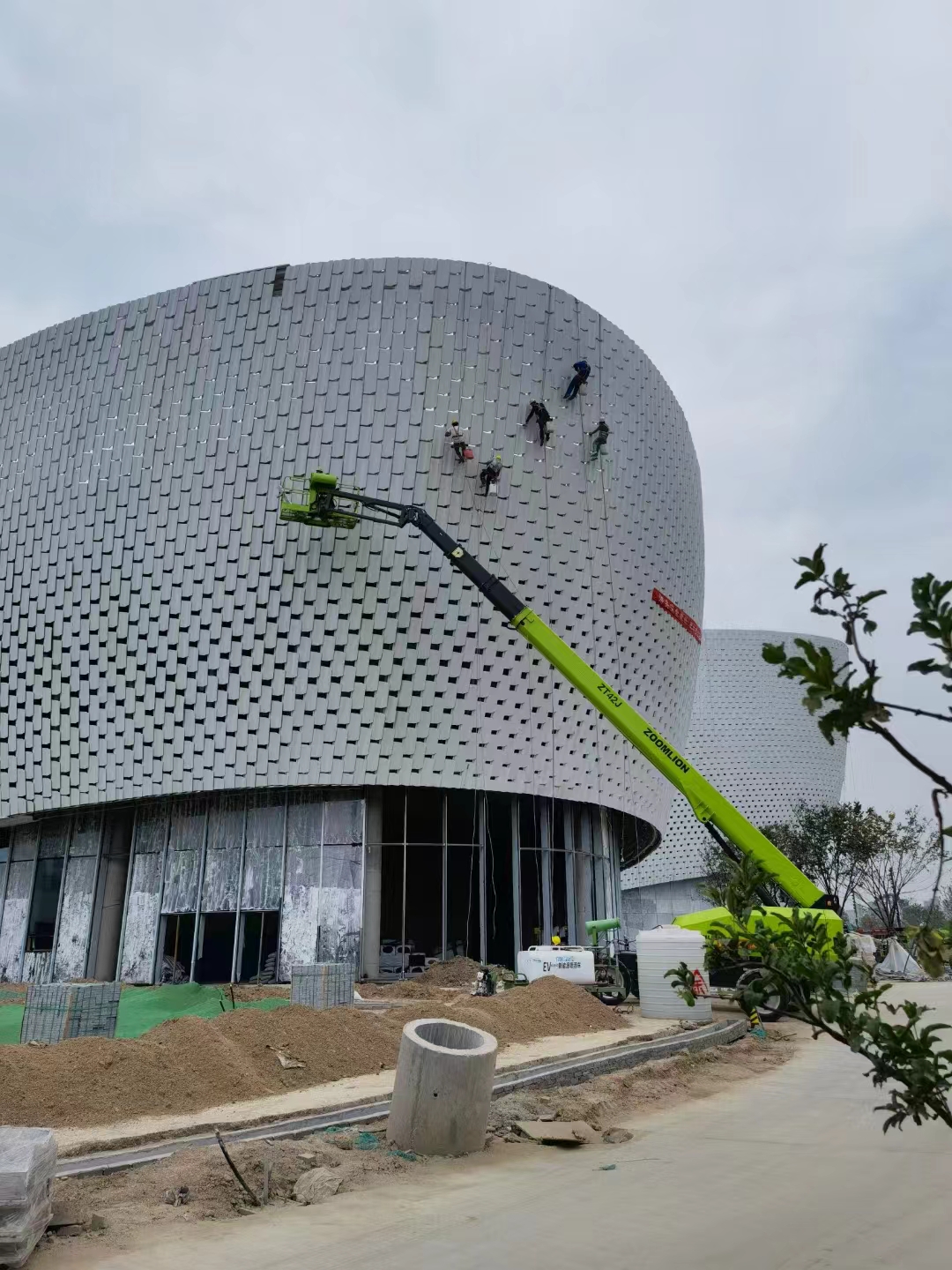 幕墙高空清洁保养