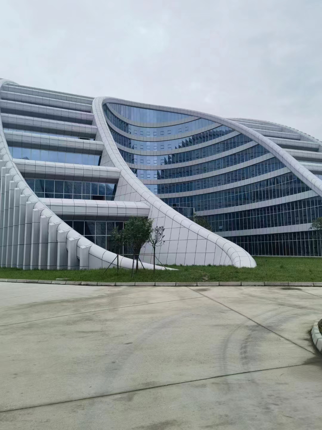 幕墙高空清洁保养