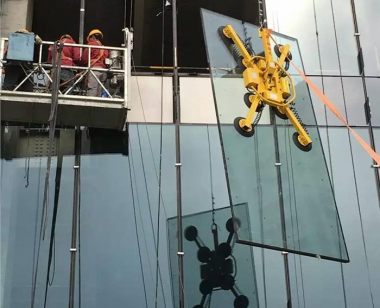 更换幕墙玻璃工程